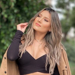 Meet your Posher, Vanessa